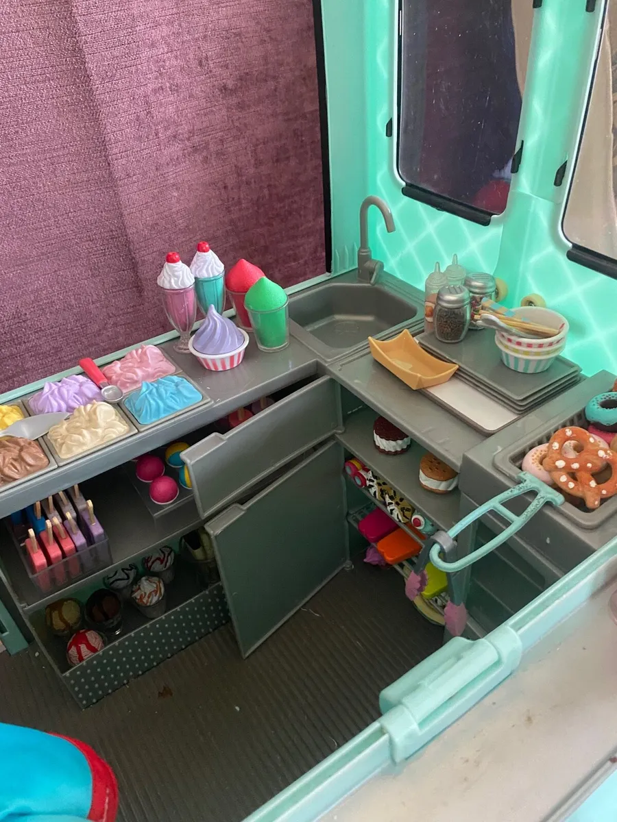Our Generation Ice-Cream Van with Doll - Image 3