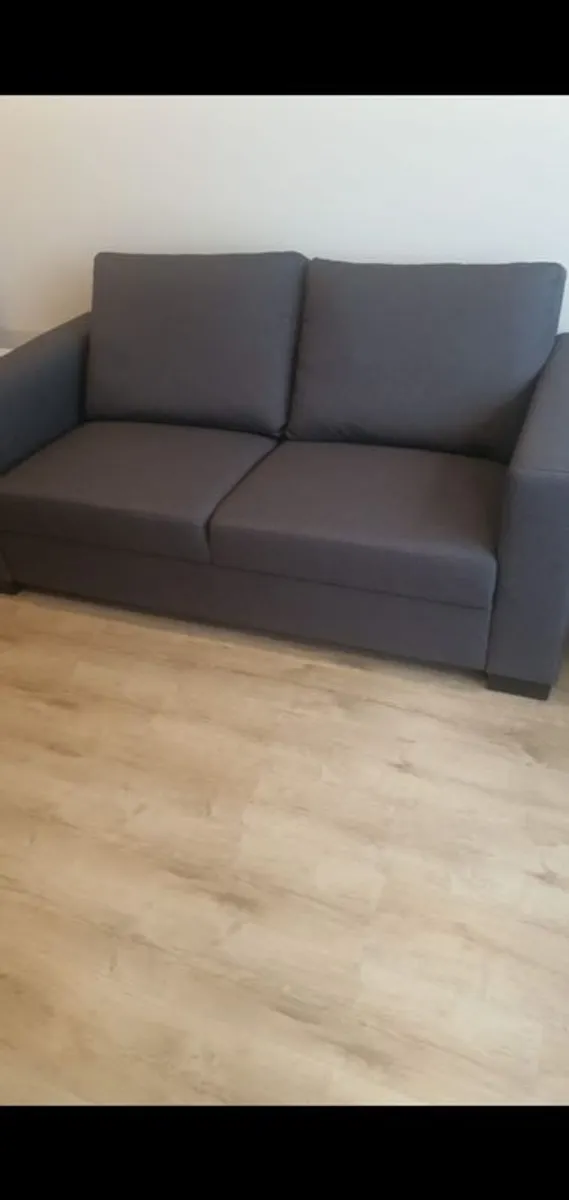 kitchen table and couch - Image 1