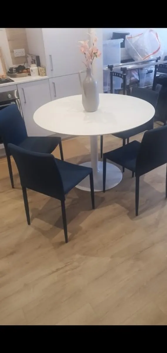 kitchen table and couch - Image 2