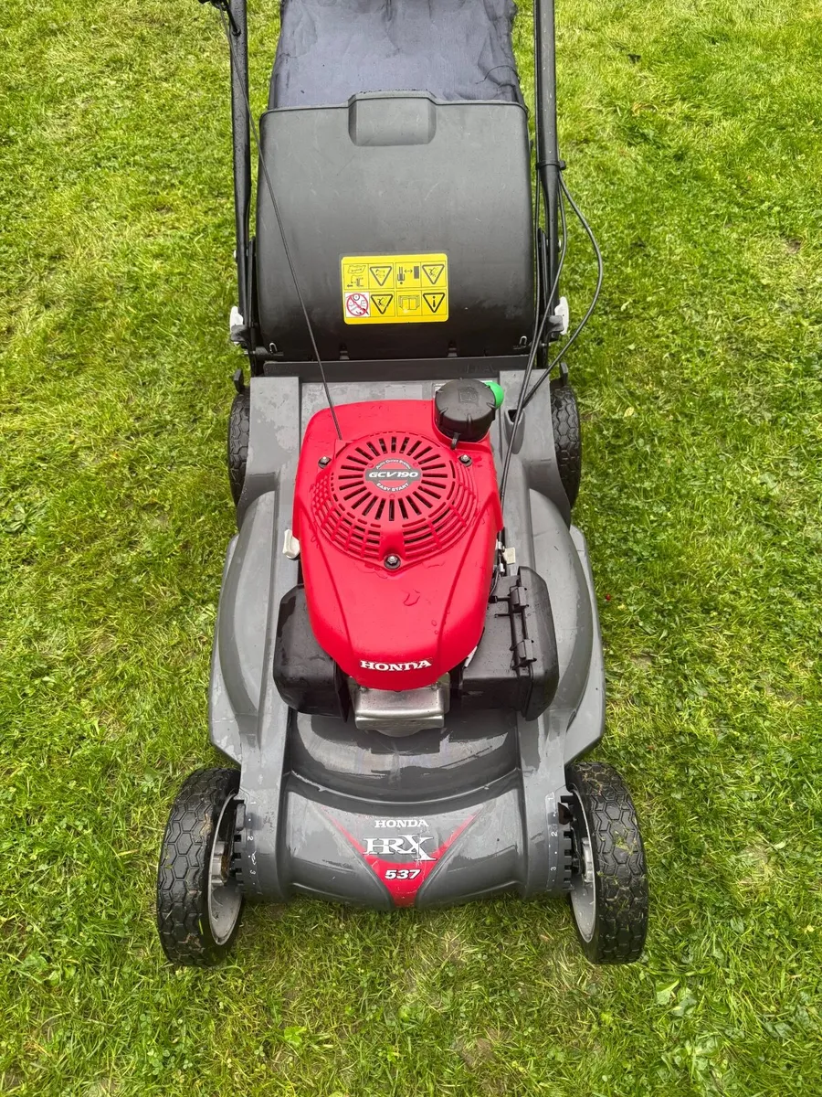 Honda HRX 537 lawnmower - Image 2