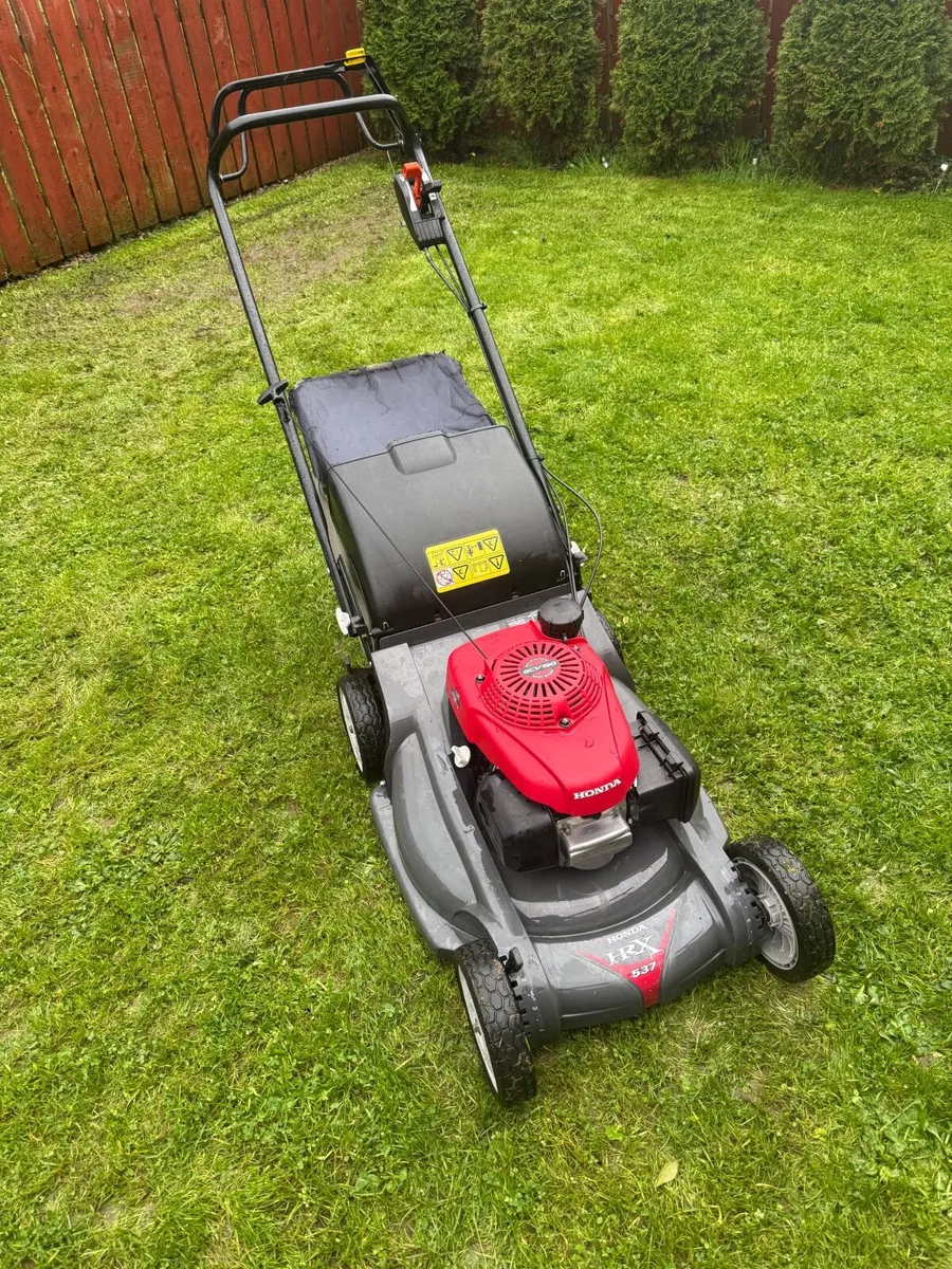 Honda HRX 537 lawnmower - Image 1