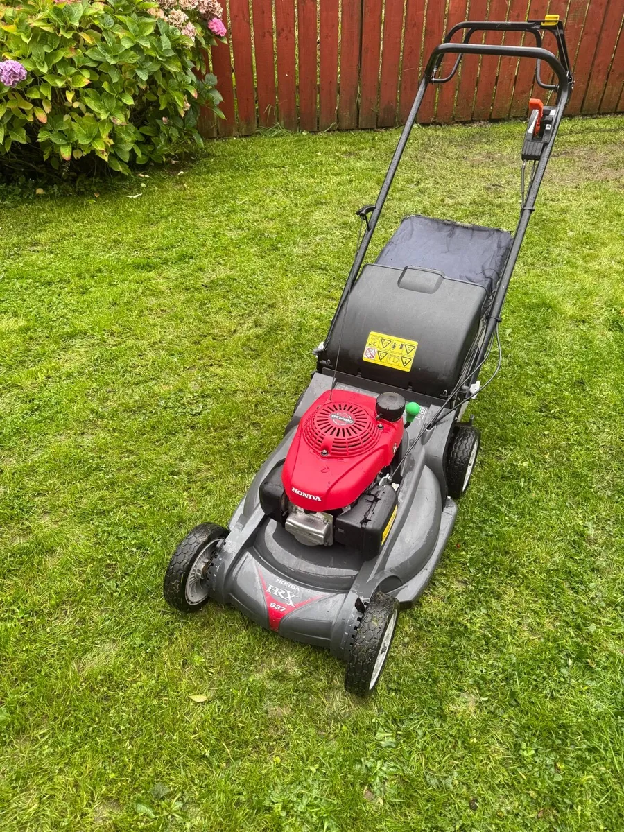 Honda HRX 537 lawnmower - Image 4
