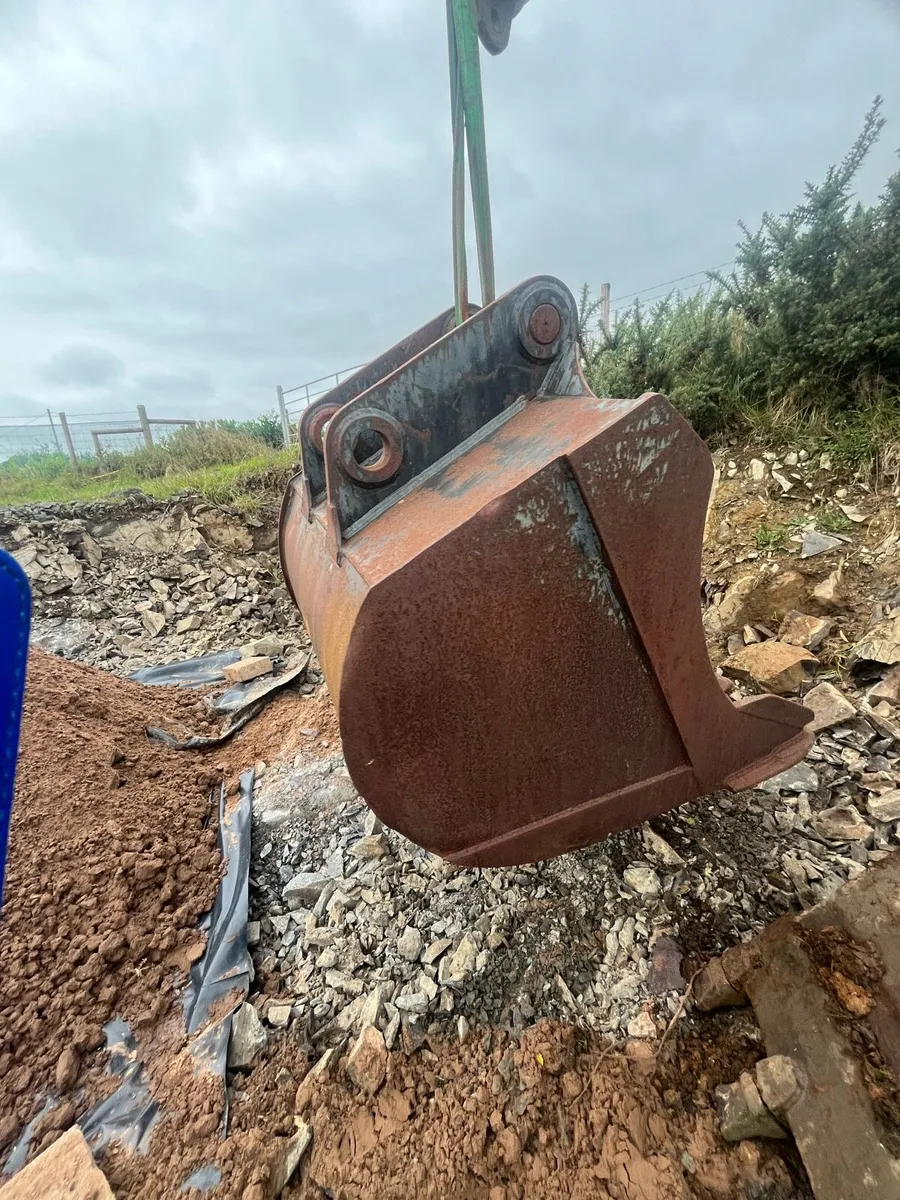 20ton 4ft digging bucket - Image 1
