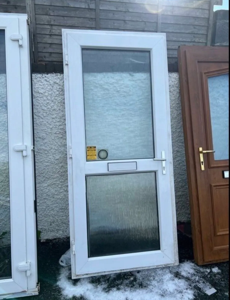 Pvc front door - Image 1