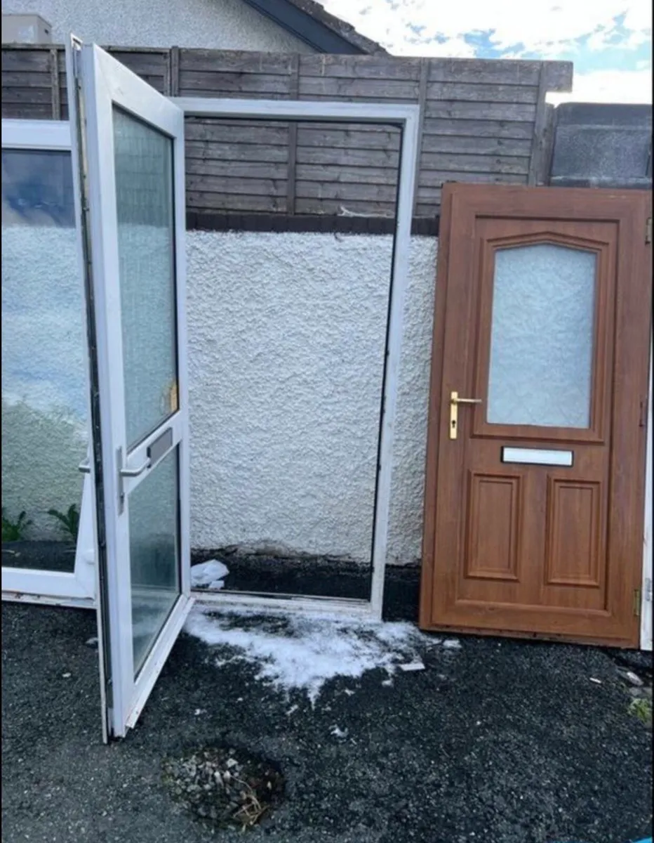 Pvc front door - Image 3