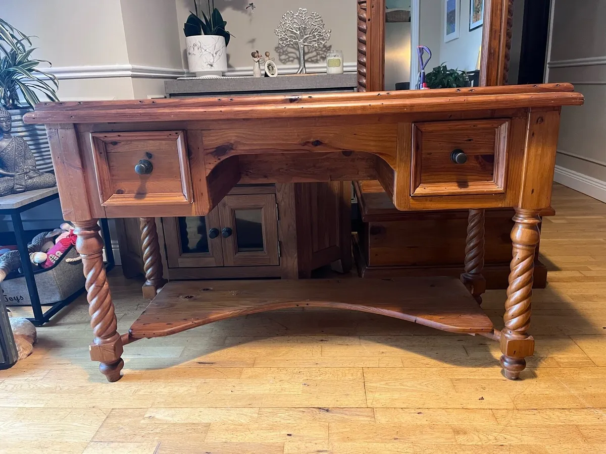 Dressing Table - Image 1
