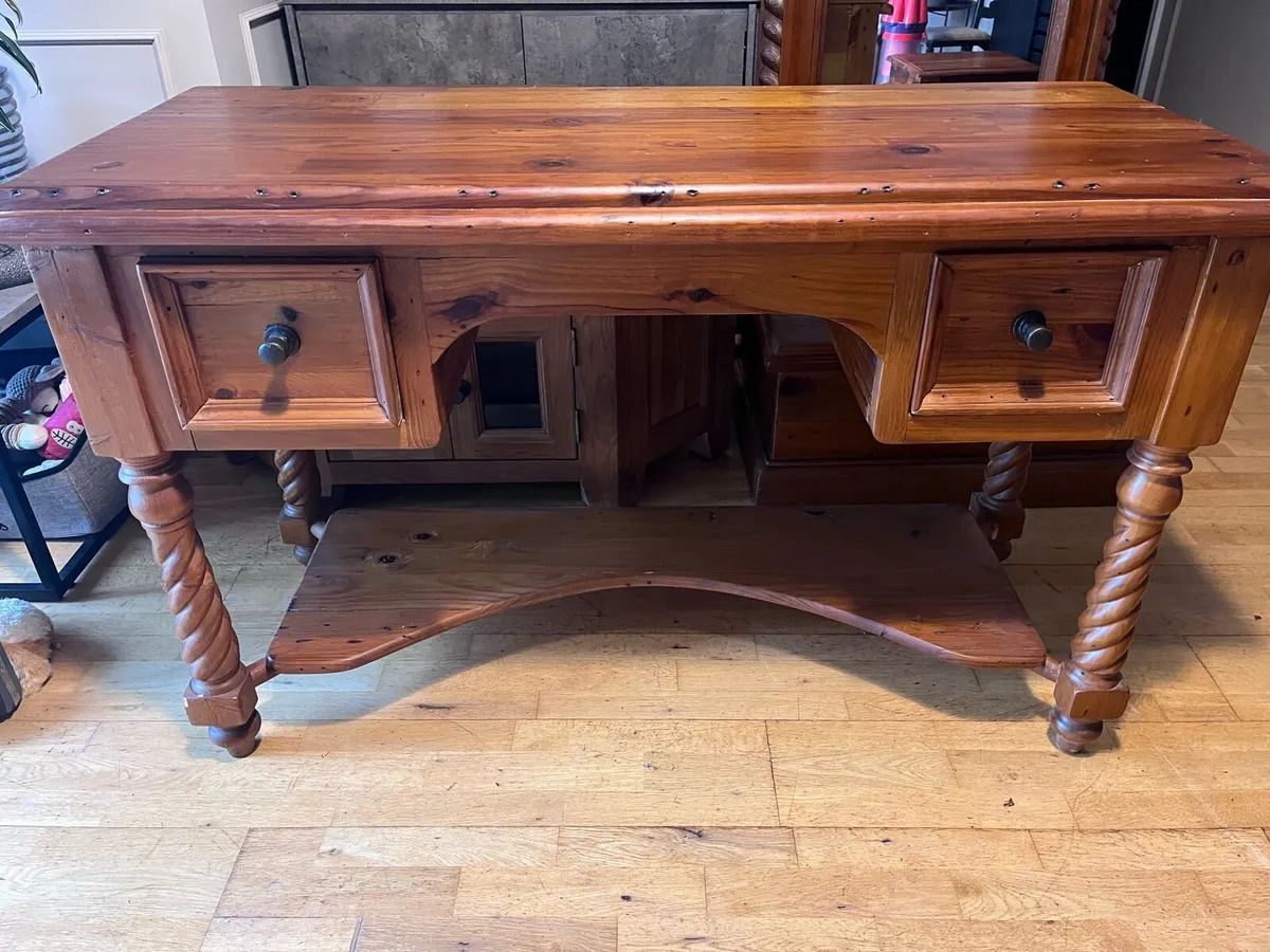 Dressing Table - Image 2
