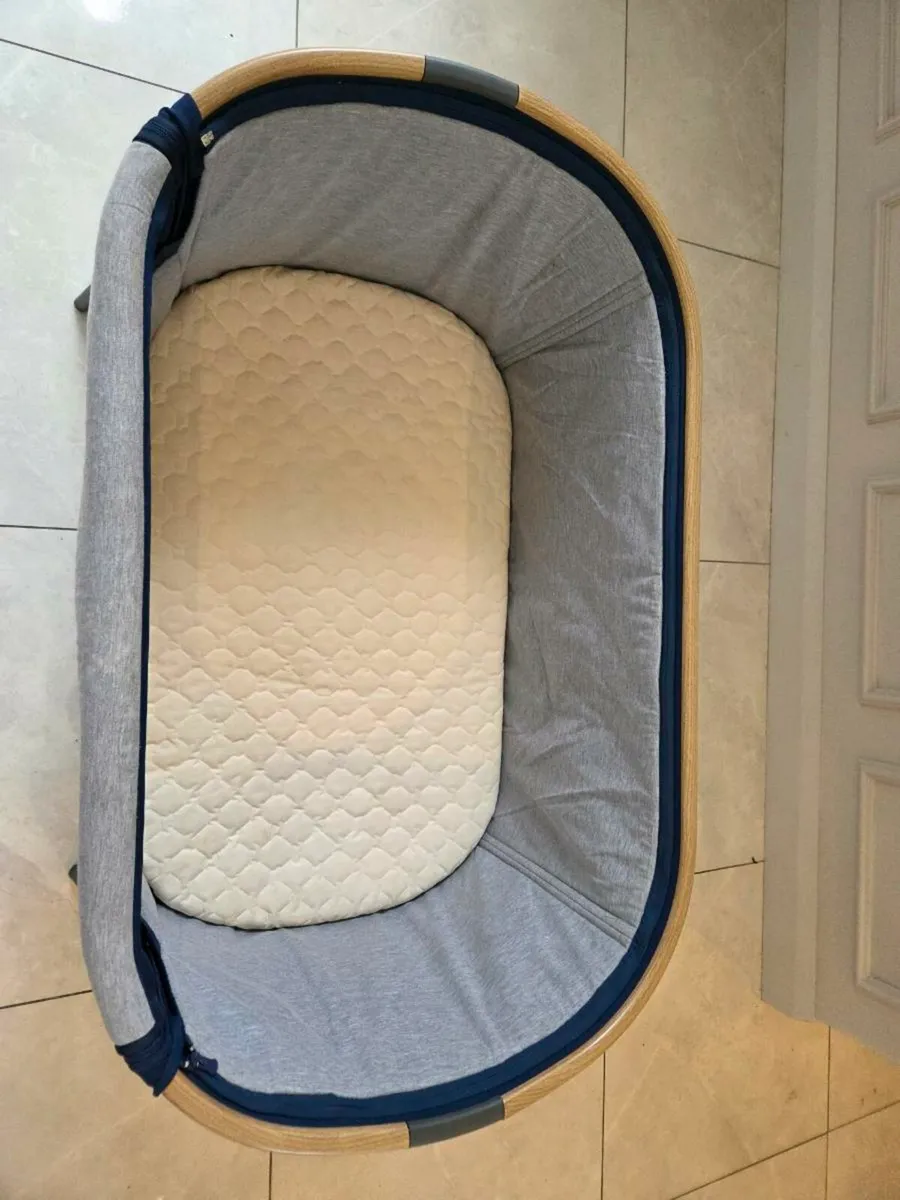 Maxi Cosi Crib - Image 3