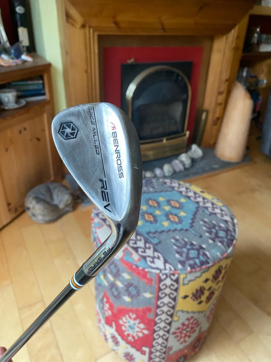 54 degree Ben Ross graphite shafted wedge - Image 1