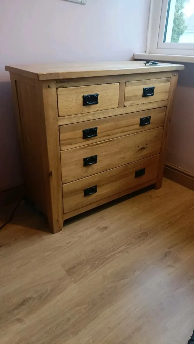 Solid oak chest of drawers - Image 3