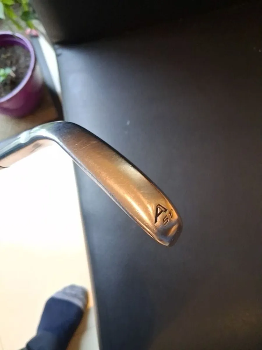 Taylormade 51 degree CB tour wedge - Image 2