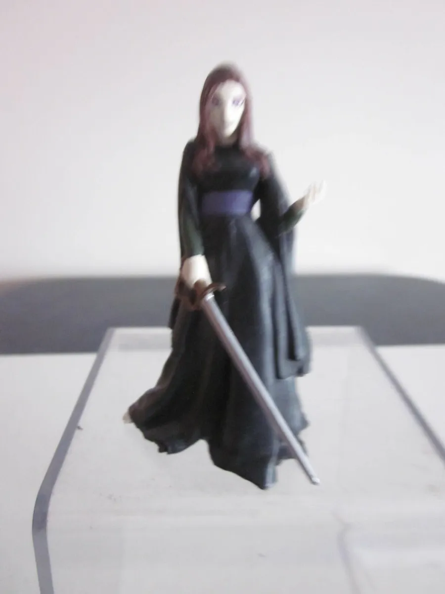 Papo Sorceress in Black with Sword Figure 2003 - Image 1