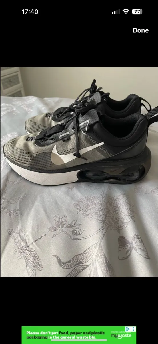 Women’s trainers - Image 2