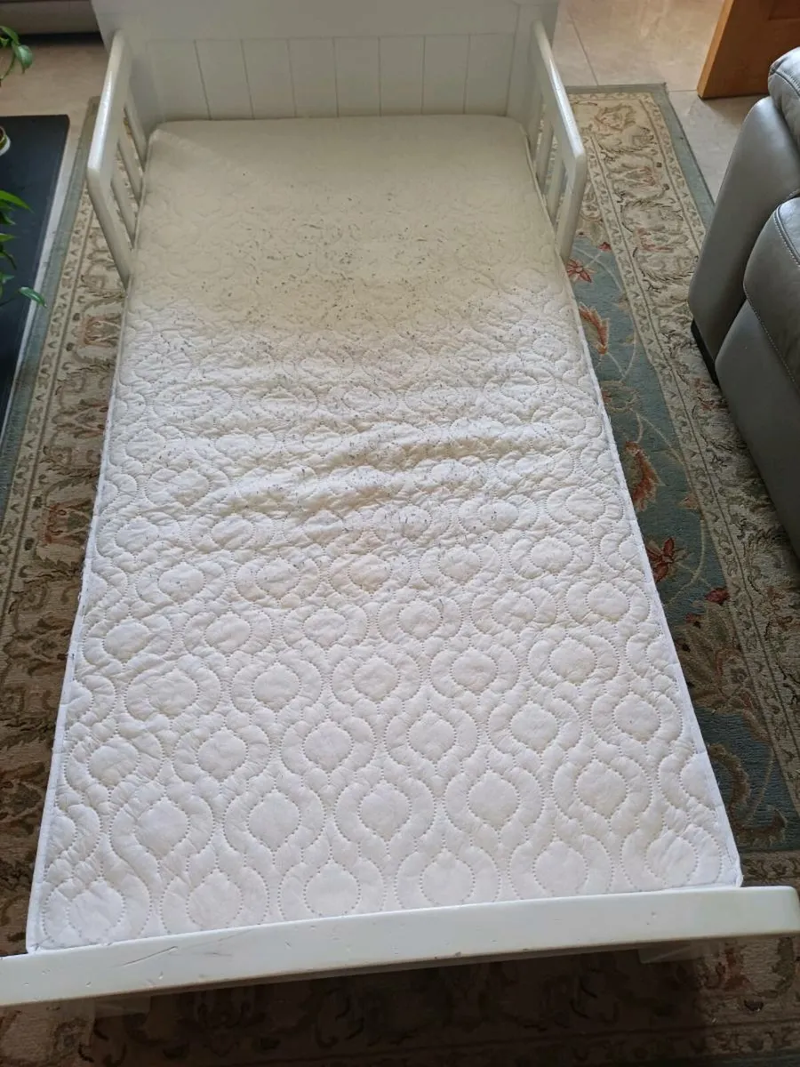 Child bed - Image 1