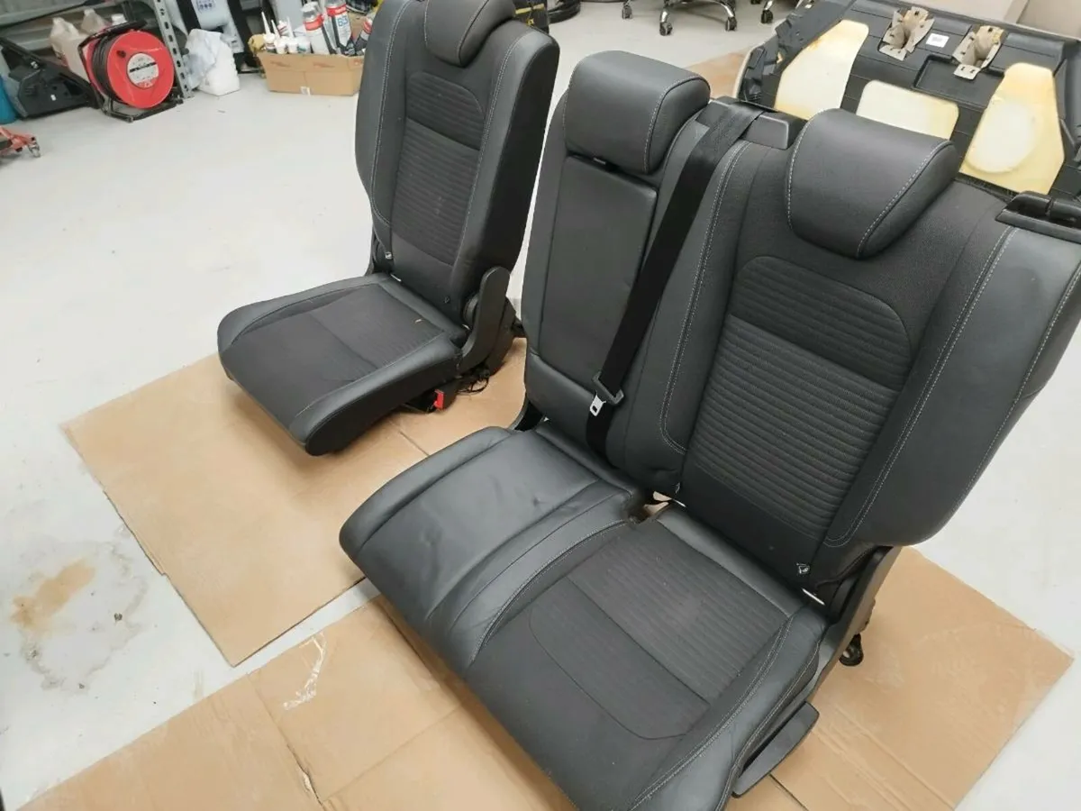 FORD KUGA 2017 HALF LEATHER SEATS - Image 3
