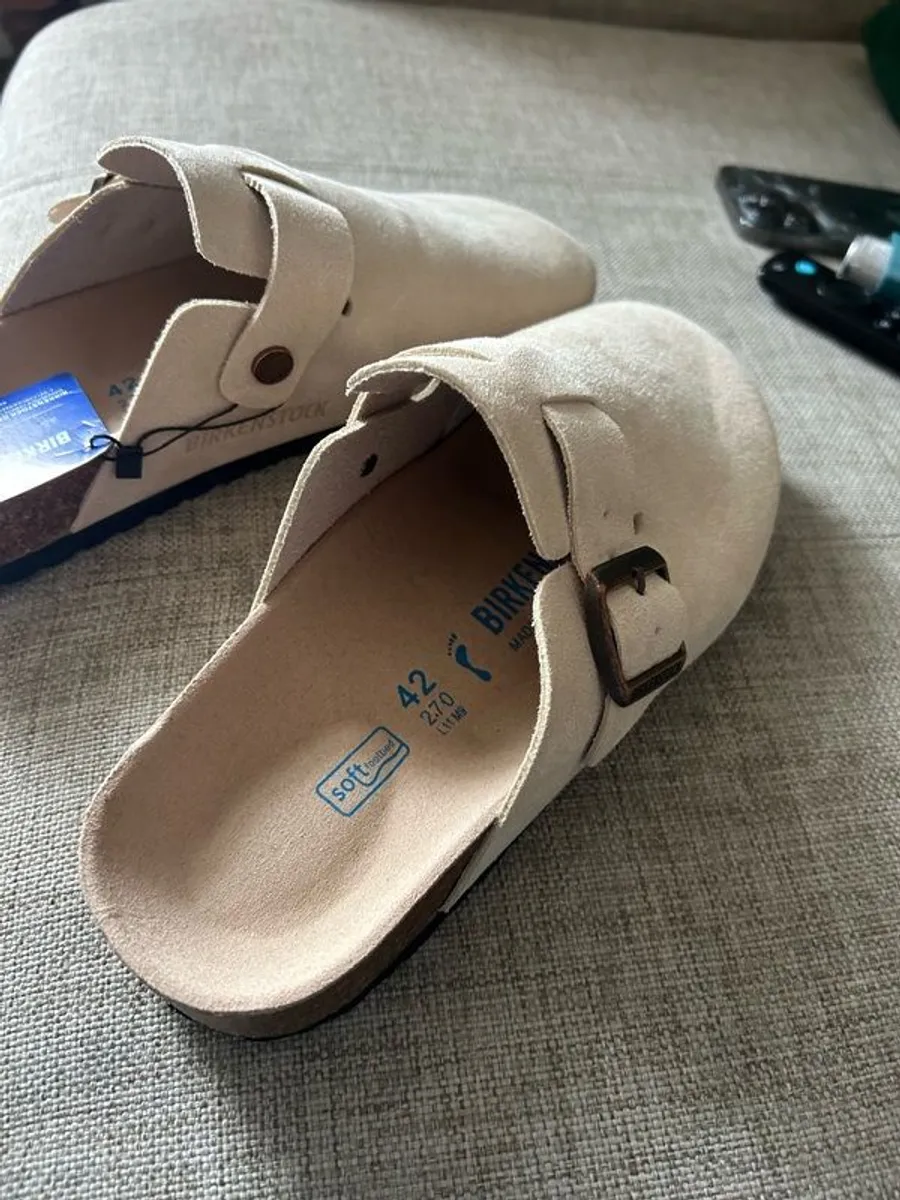 Birkenstock Boston Clogs Size 8 - Image 1