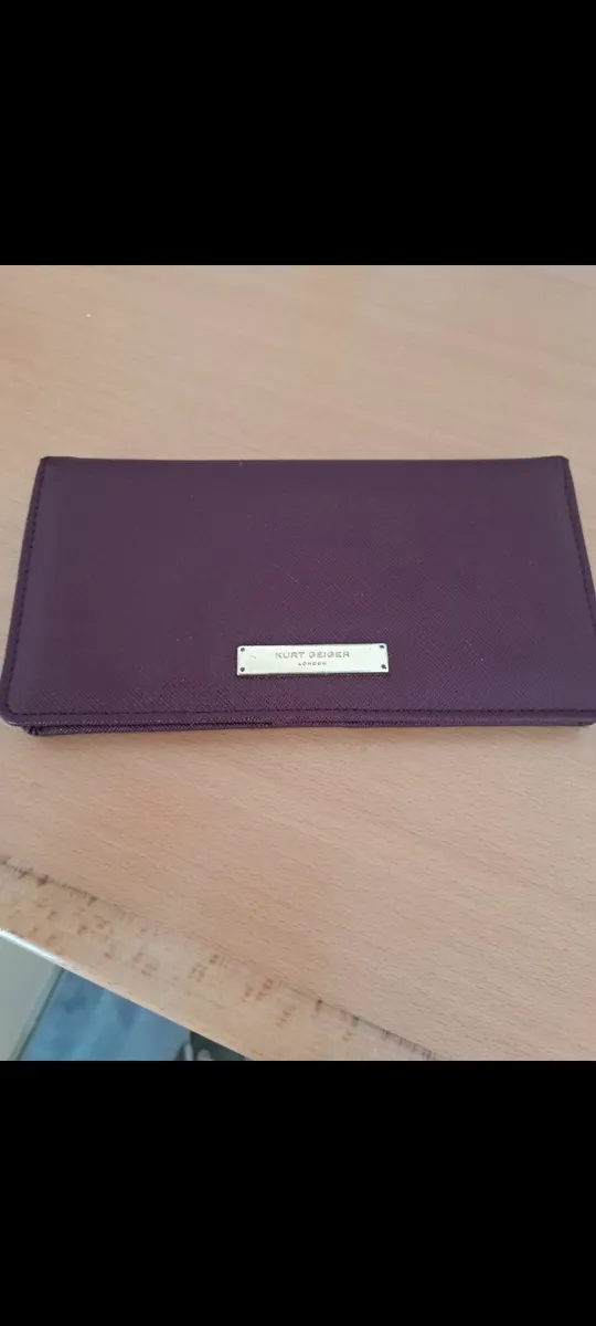 Ladies burgundy kurt geiger wallet - Image 2