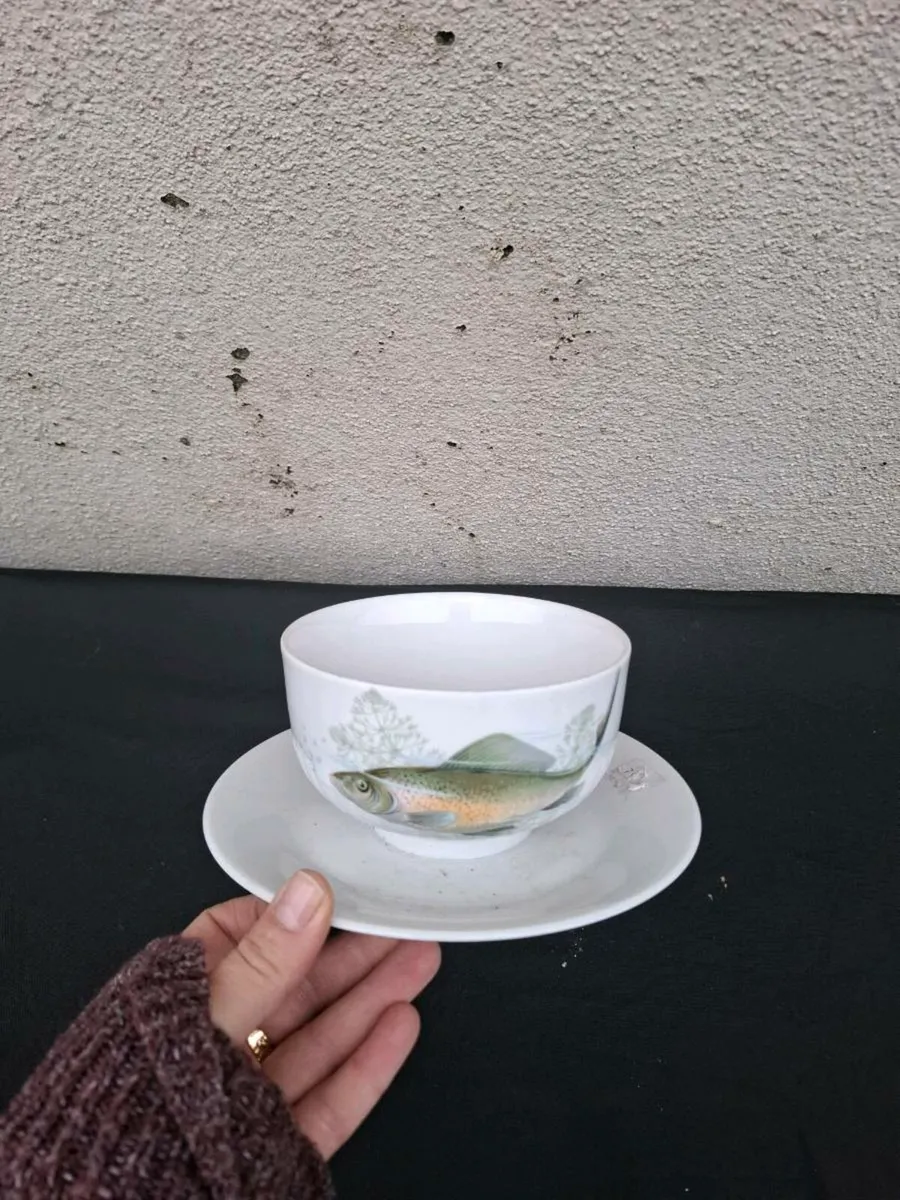 Fish gravy bowl postage possible