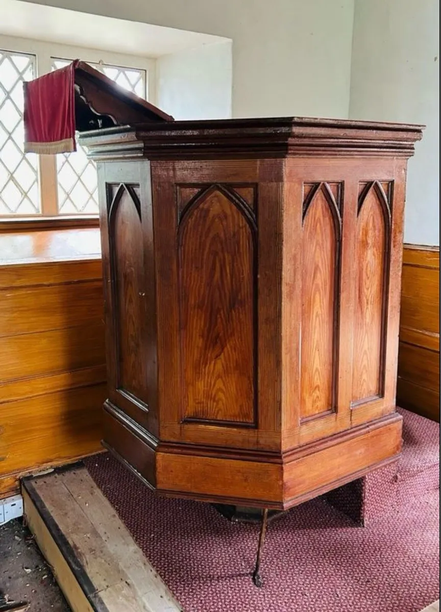 Church pulpit - Image 1