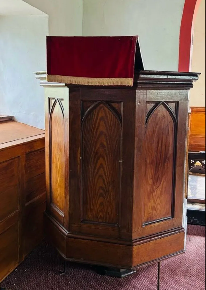 Church pulpit - Image 2