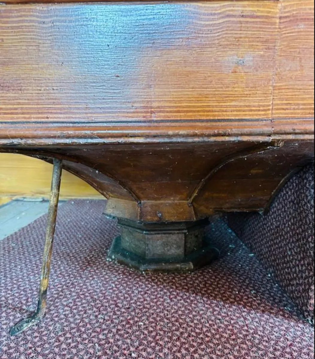 Church pulpit - Image 4