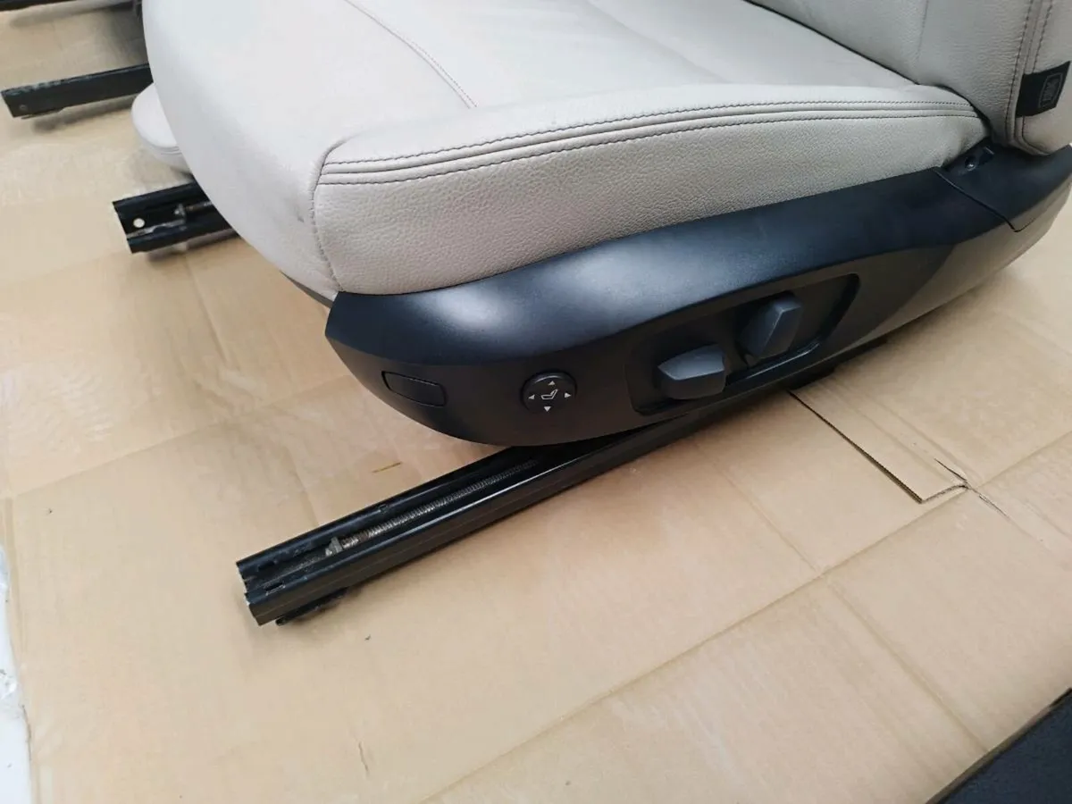 BMW X3 X4 F25 F26 SEATS AND DOOR CARDS - Image 4