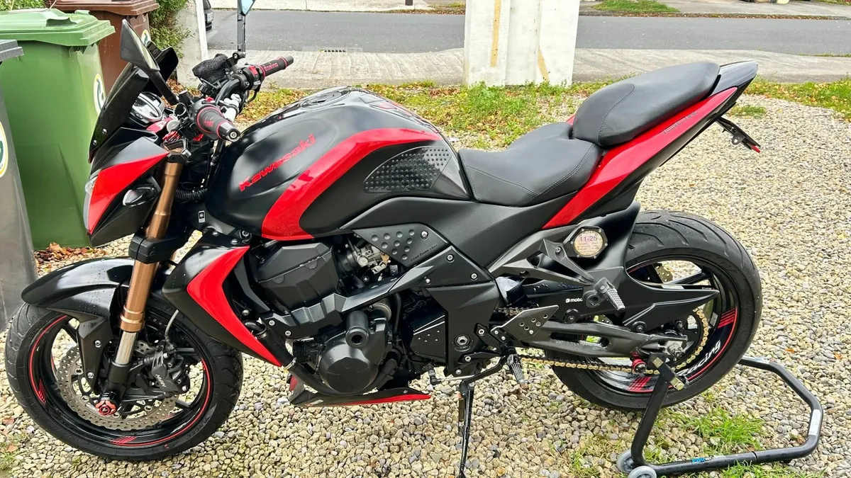 Kawasaki Z750R – 2011 – 36,000 km - Image 1