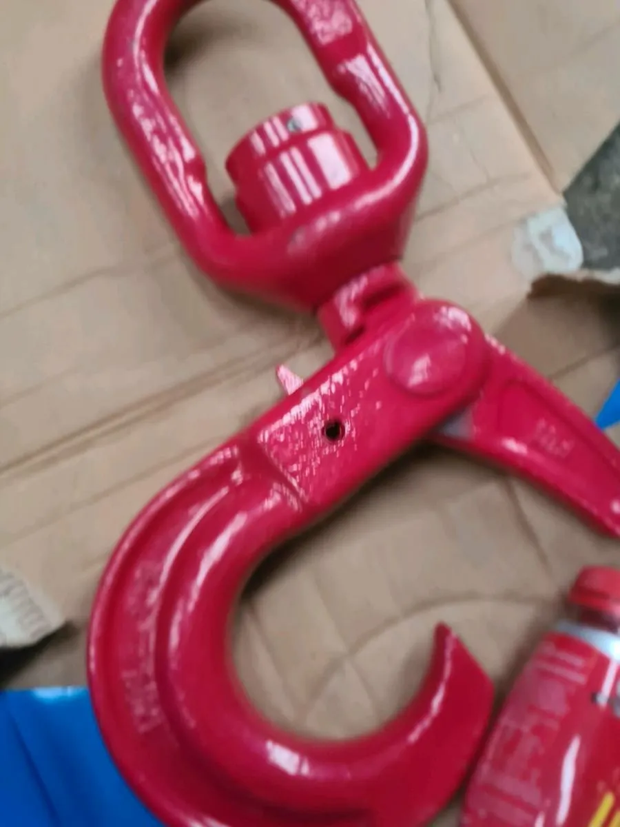 Large swivel hook - Image 2