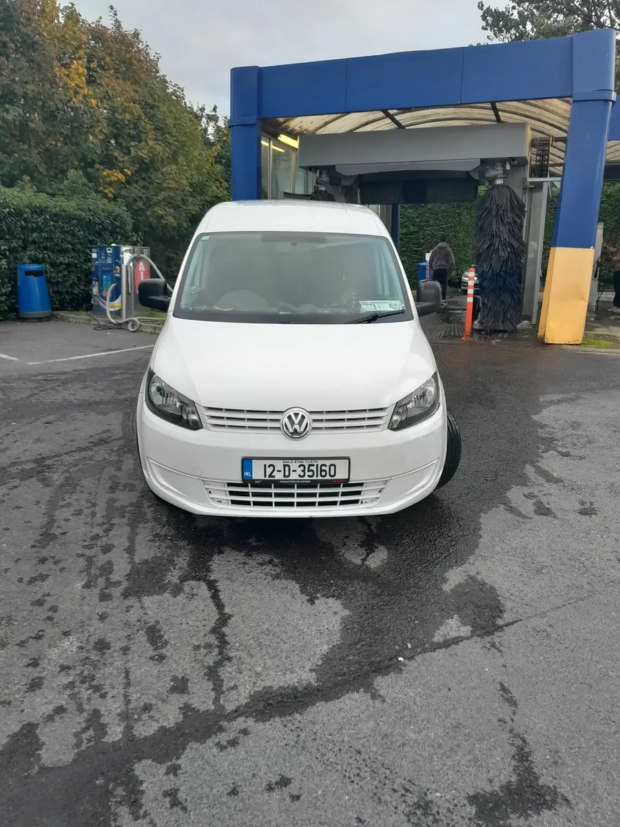Volkswagen Caddy 2012 - Image 2