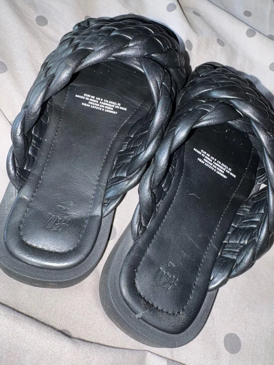 H&M Chunky Sliders - Image 2