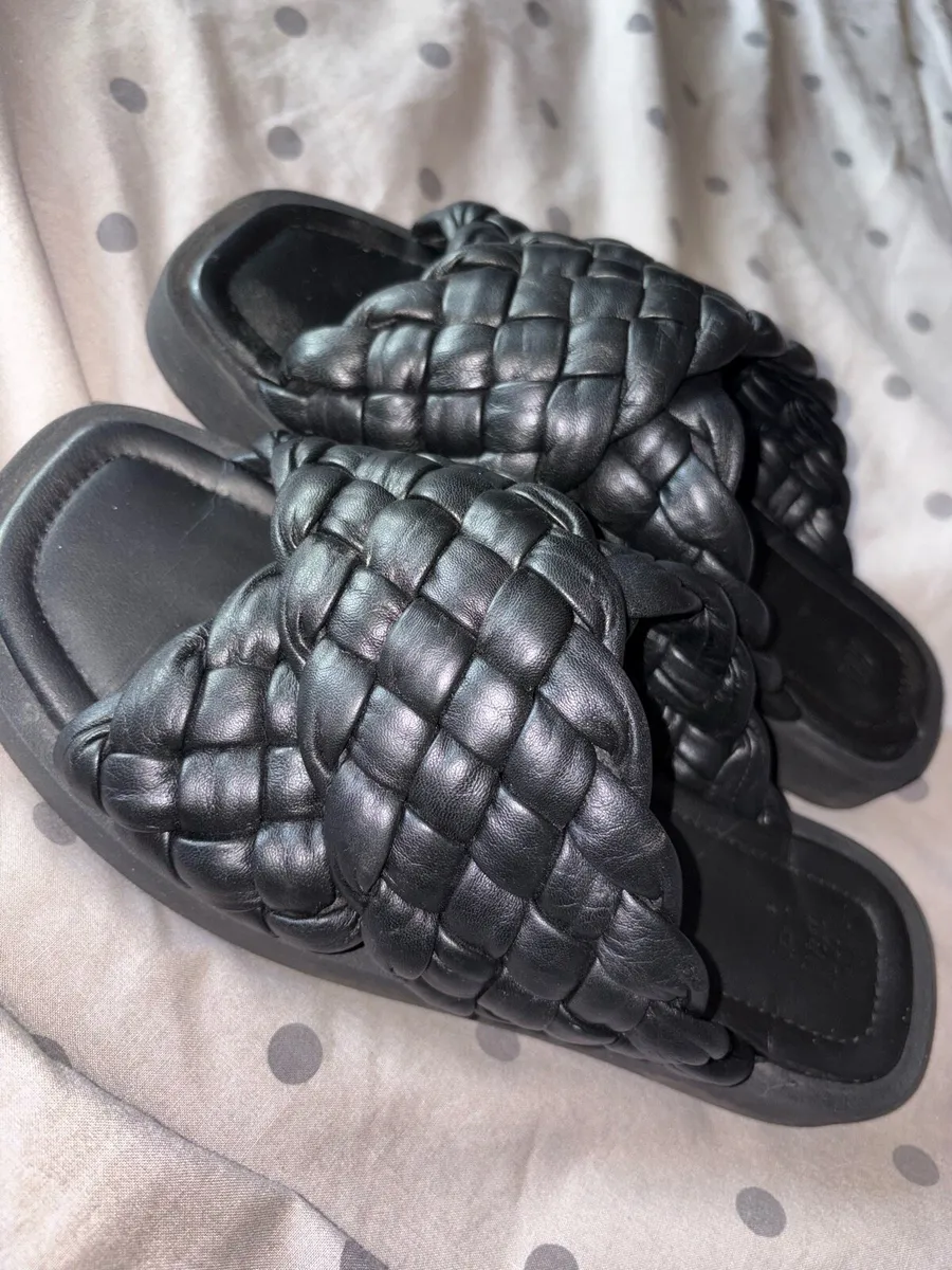 H&M Chunky Sliders - Image 3
