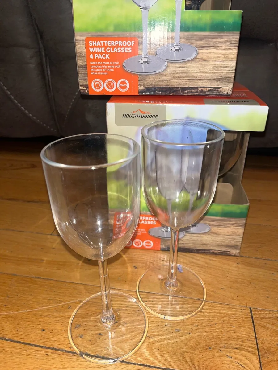 Plastic Wine Glasses - Image 3