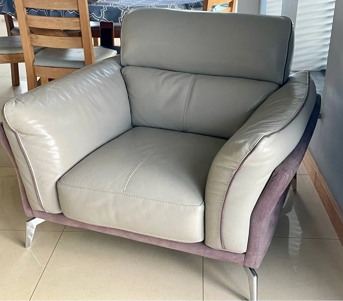 Huge sofa (3) and side table deal !! - Image 1