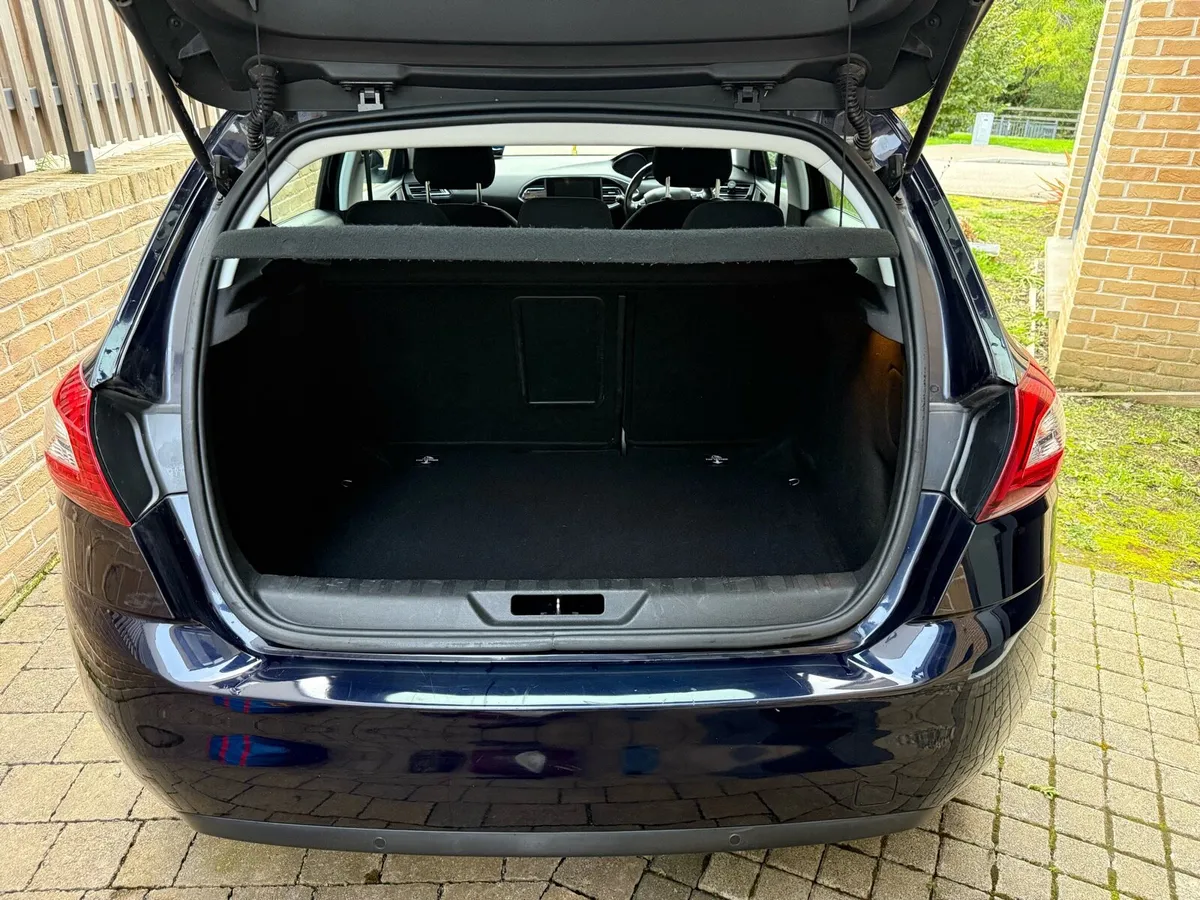 Peugeot 308 - Image 3