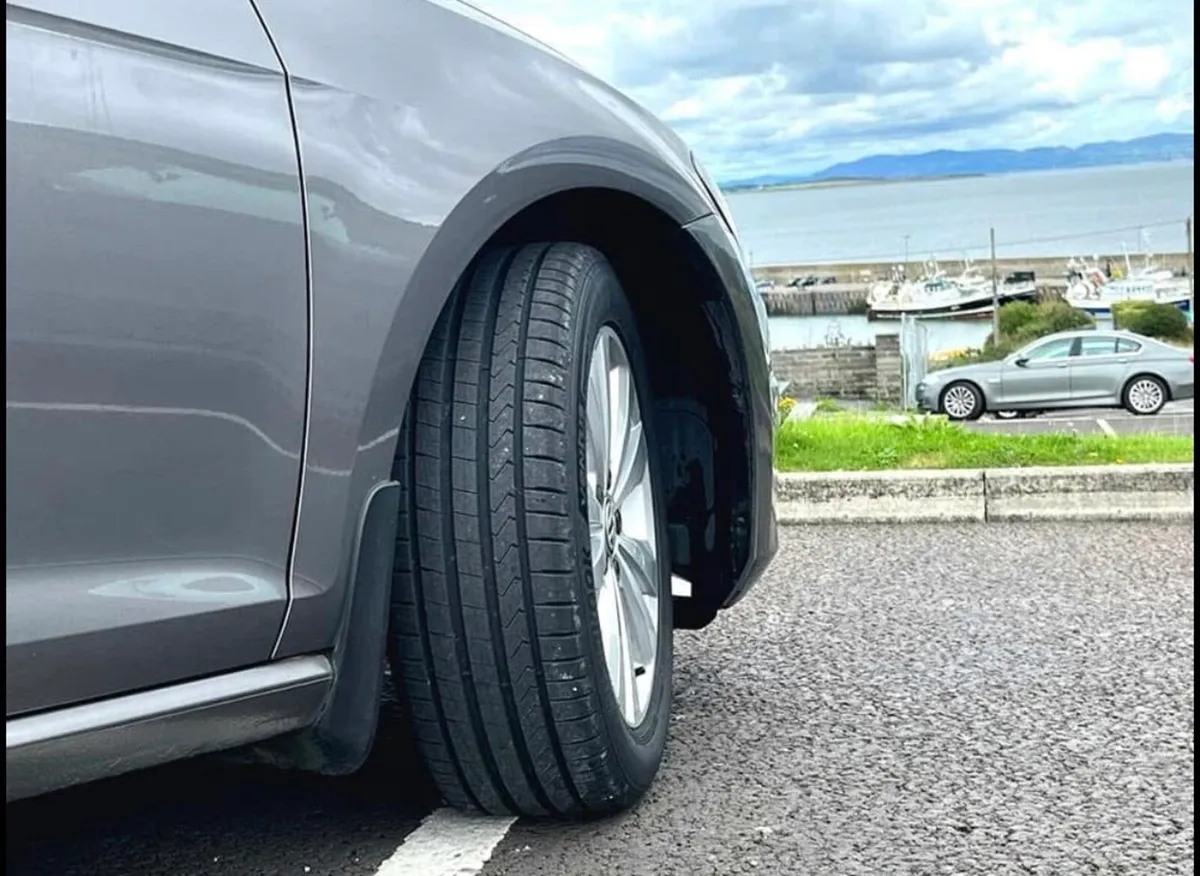 Mk7 Volkswaggan Golf - Image 4