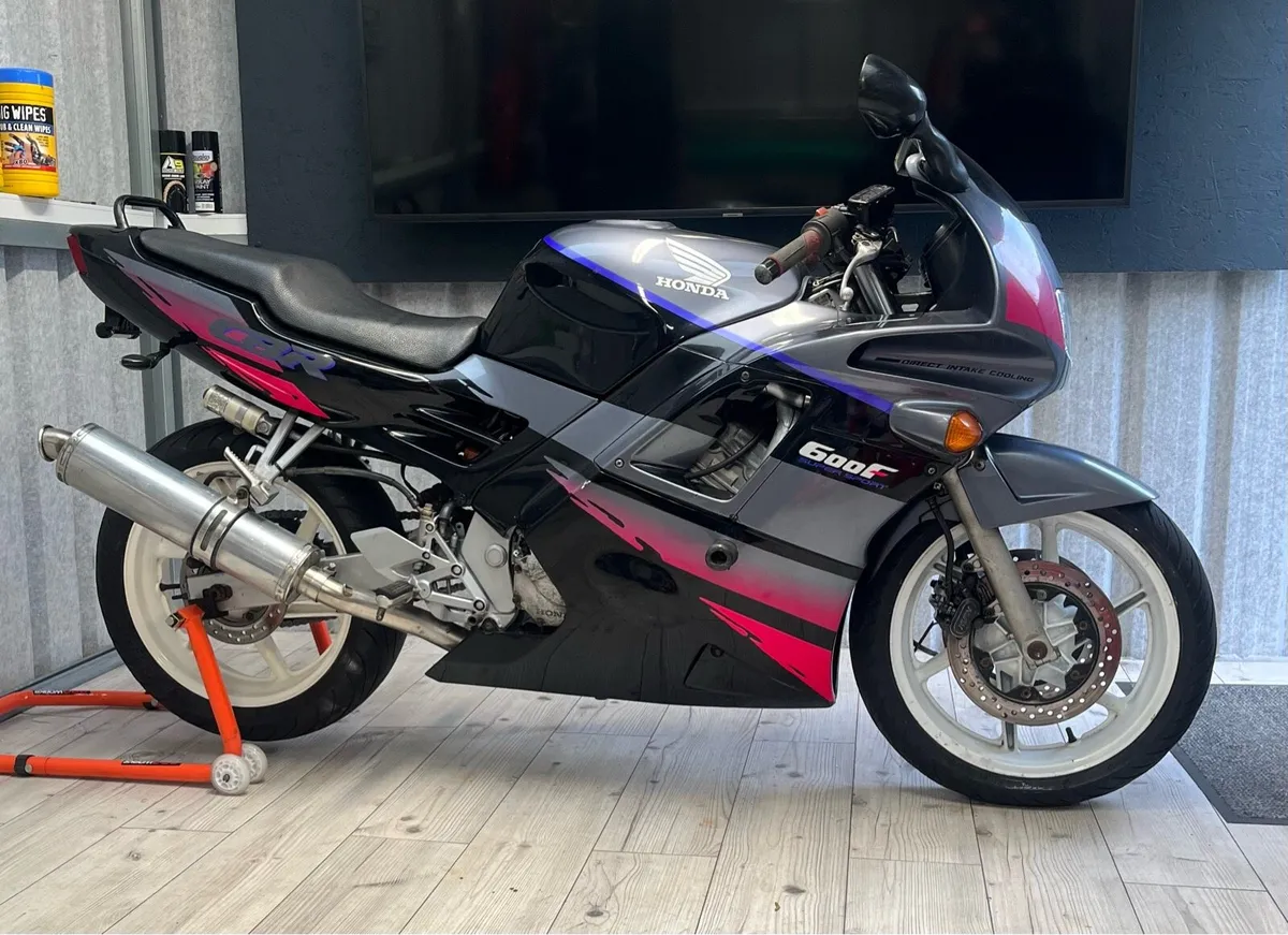 1994 CBR F2 - Image 3