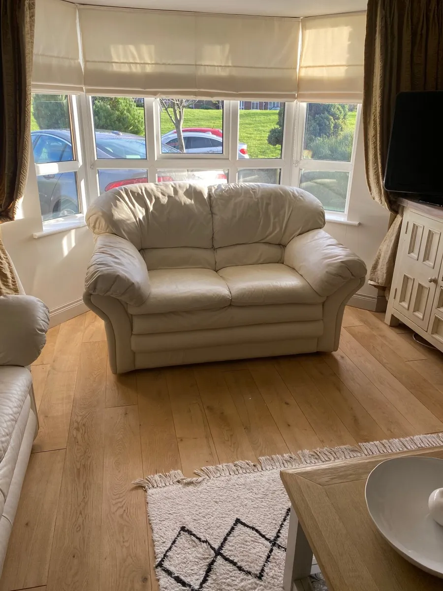 Sofa - Image 3