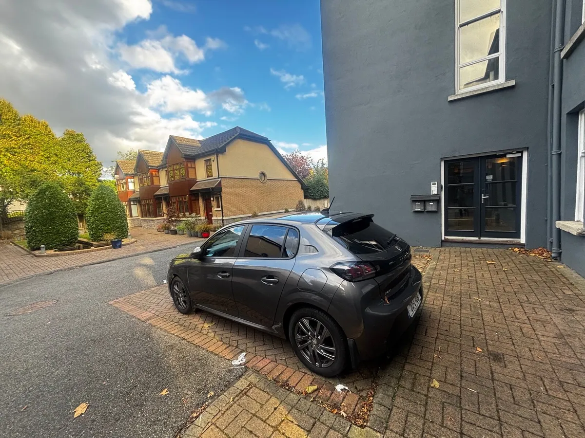 Peugeot 208 2021 16800KM - Image 4
