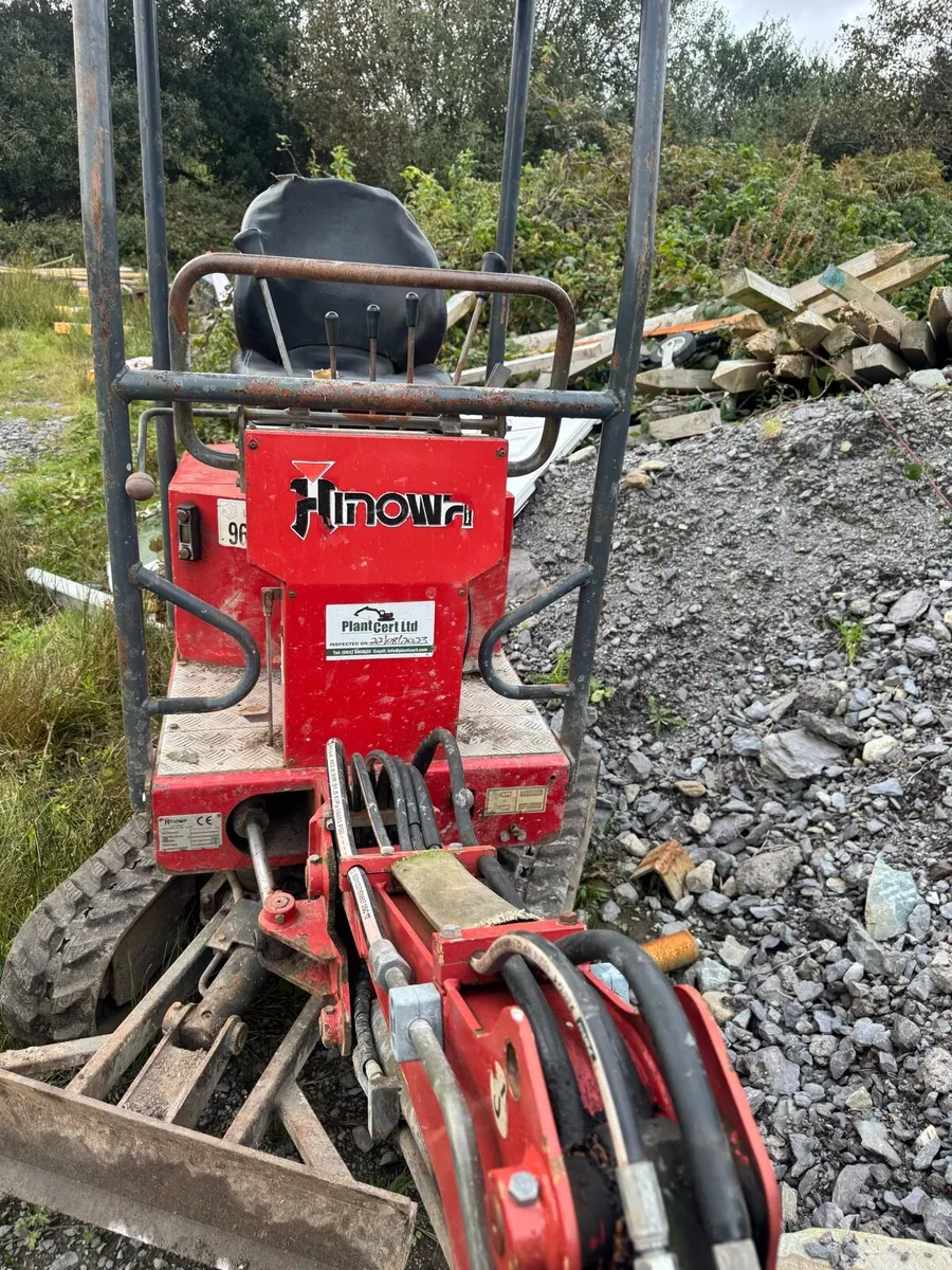 Hinowa DM8 micro digger - Image 3