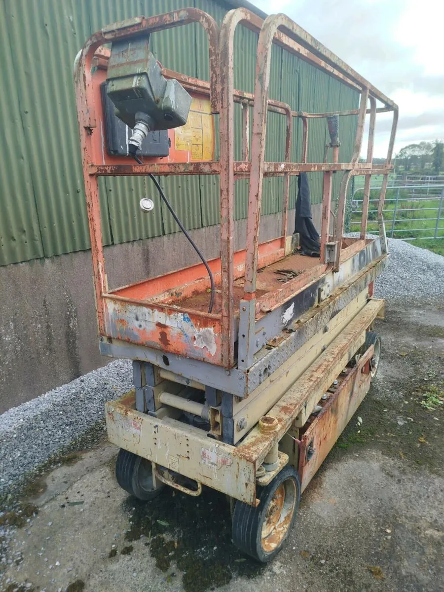 Jlg scissors lift and honda engines - Image 1