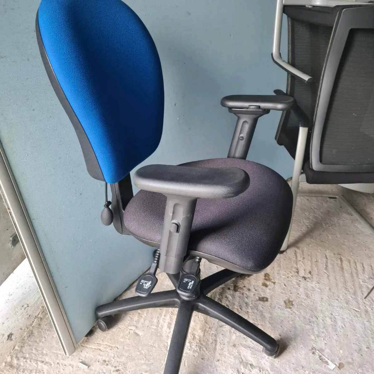 Torasan opus extra lumber office chairs - Image 1