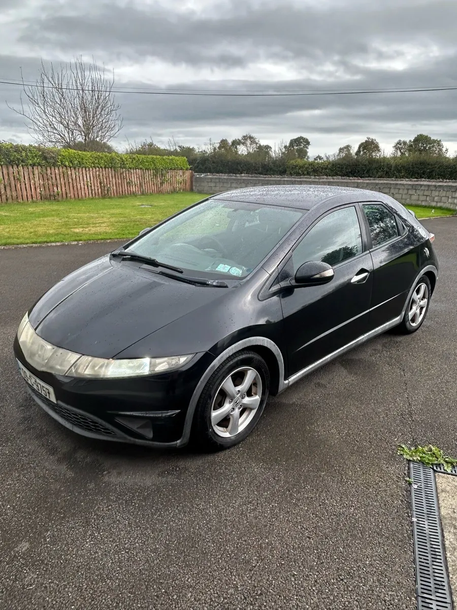 Honda Civic!!NEW NCT!!!LOW MILES!! - Image 4