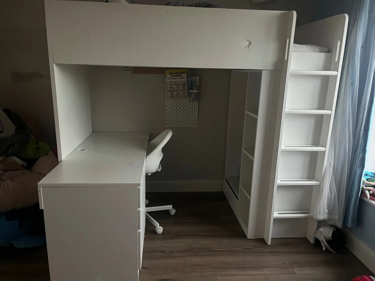 Loft bed