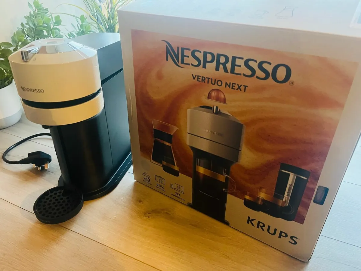 ☕ Nespresso Vertuo Coffee Machine + 11 Pods New - Image 3