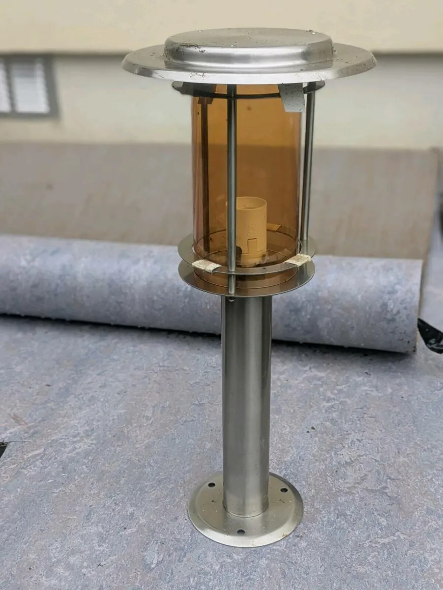 Outside lamp - Image 1