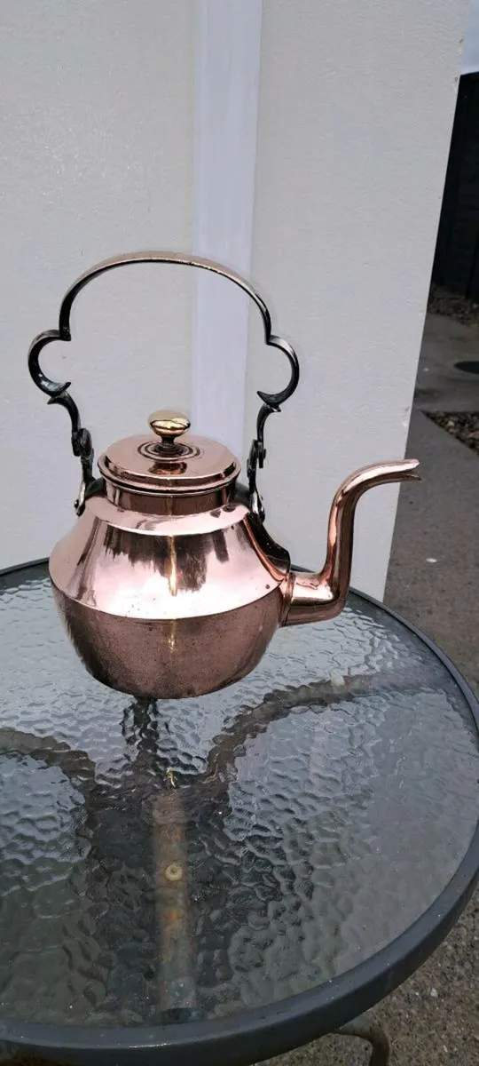 Very  early  Old large  copper  kettle - Image 1