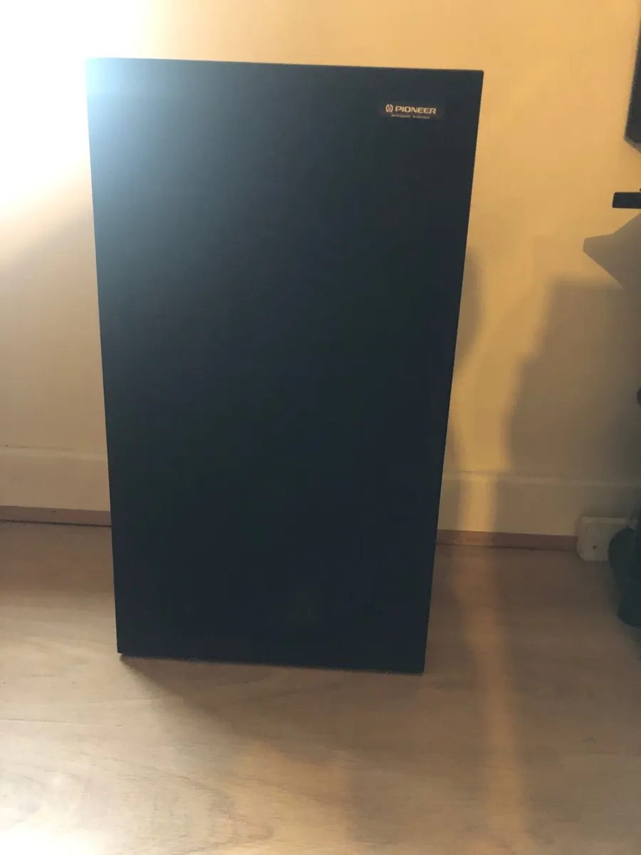 Pioneer speakers - Image 1