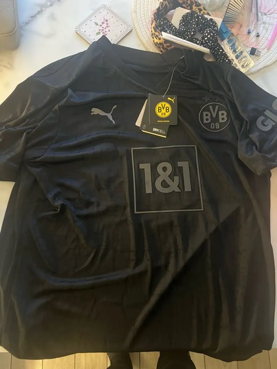 Borussia Dortmund - Image 2