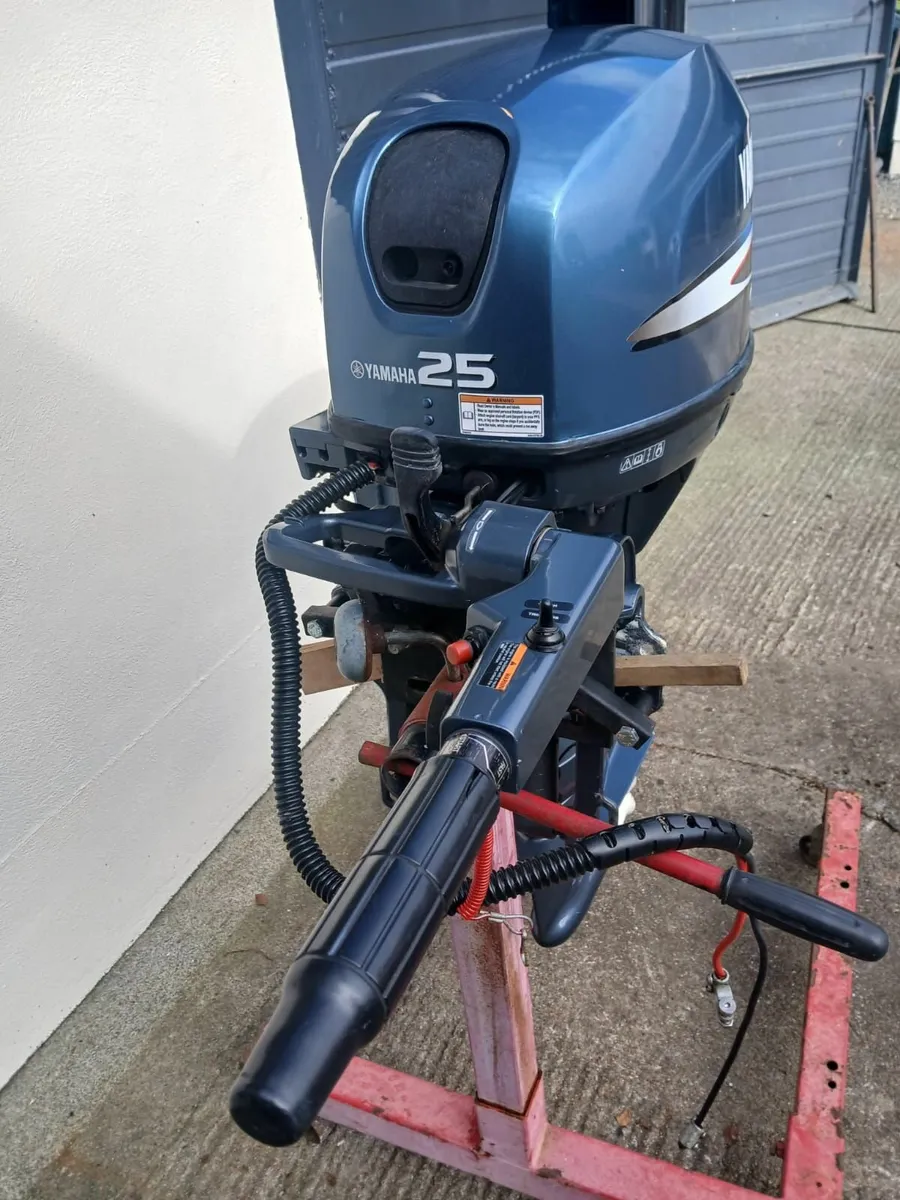 Yamaha 25hp outboard - Image 3