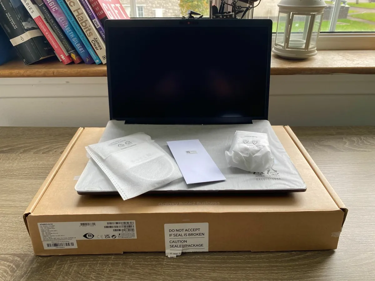 New Samsung Galaxy Book2 Buisness 14" Laptop 32GB - Image 2